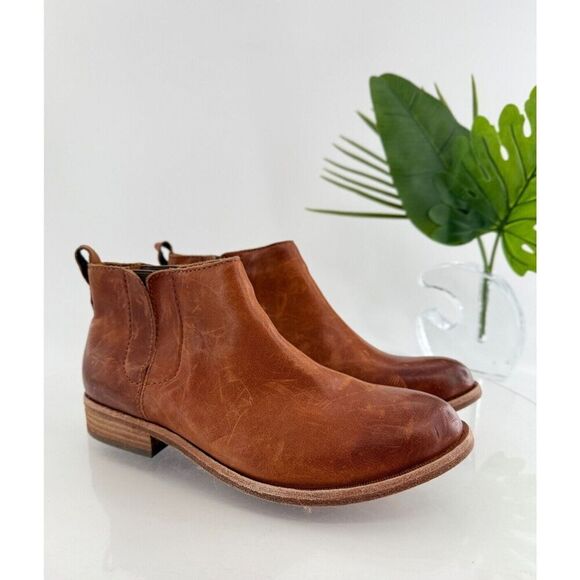 Kork Ease Velma Ankle Rum Cognac Flat Booties Women’s 8 Brown Chelsea Boot NWOB - Picture 1 of 14
